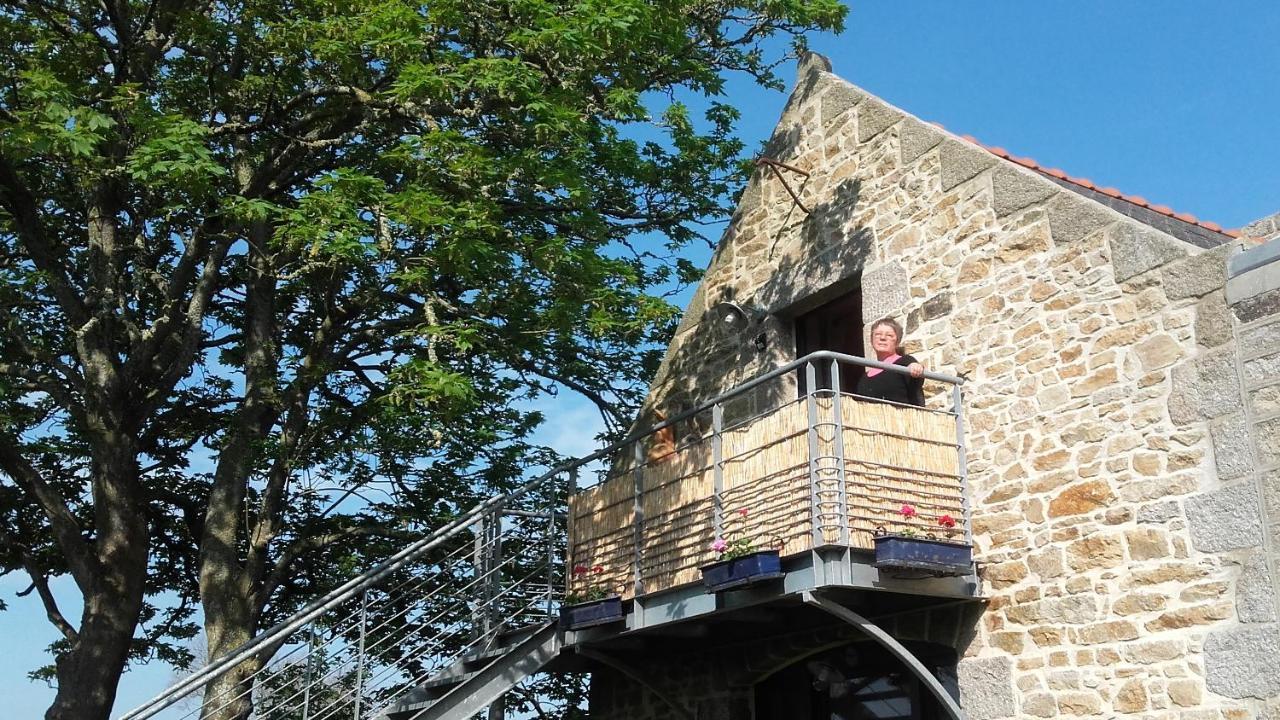 La Grange Aux Lievres, Gites Kerdoel Cleder Exterior photo