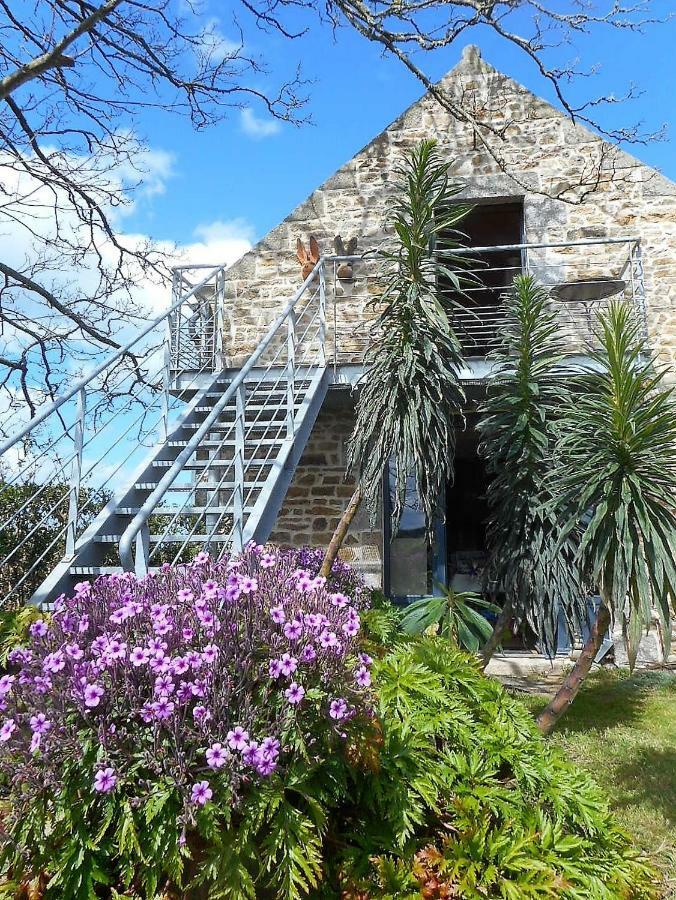 La Grange Aux Lievres, Gites Kerdoel Cleder Exterior photo